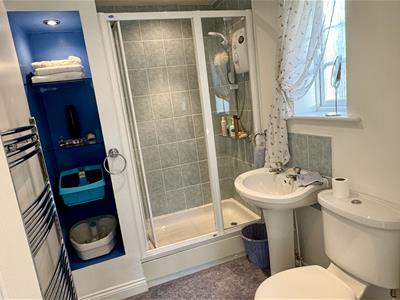 En-suite shower room